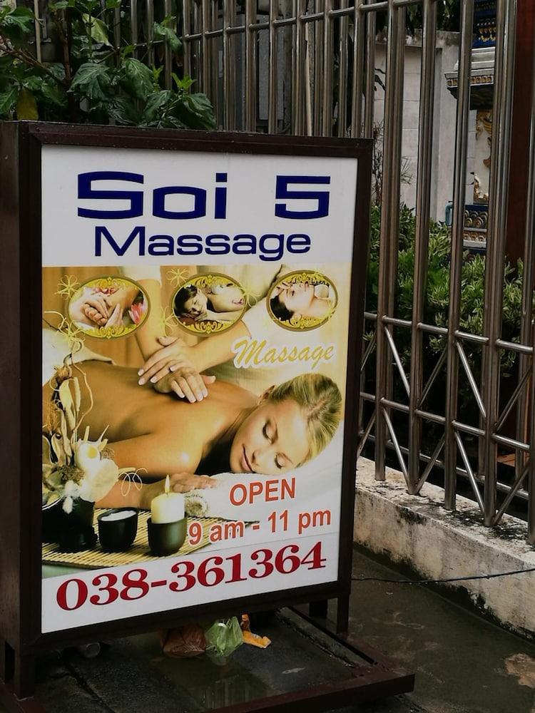 Soi 5 Apartment Pattaya Eksteriør bilde